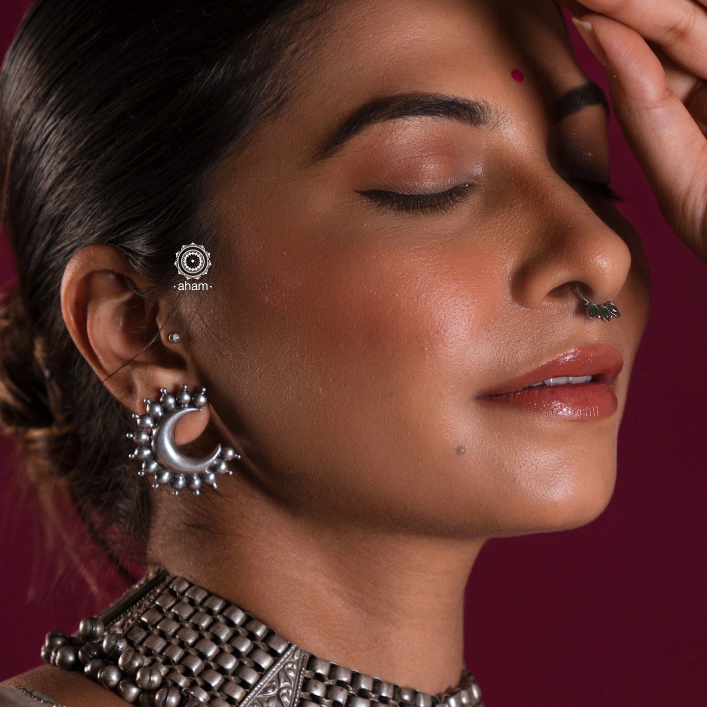 Make a statement with these stylish Mewad Half Moon Silver Earrings. Handcrafted from 92.5 sterling silver, they are light weight and easy to wear all day long. Perfect for office and workwear. 