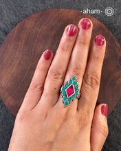 There is something so alluring about vintage tribal jewellery. They carry stories of the place and people they below to. This beautiful vintage Tribal silver ring from Rajasthan will be a great addition to your collection.&nbsp;Pair it up with some neutral colours to pop it out or blend it in with more colours, your choice.&nbsp;It may have slight irregularities because it is a one-of-a-kind vintage piece.