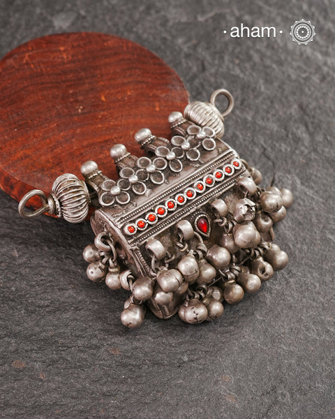 Beautiful handcrafted tribal silver pendant from a bygone area, that bring back memories and stories of that time.&nbsp;Wear it with a long chain or with a black thread, or layer them to create a distinct look.