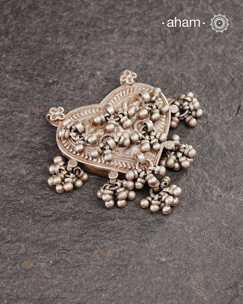 Beautiful handcrafted tribal silver amulet pendant from a bygone area, that bring back memories and stories of that time.&nbsp;Wear it with a long chain or with a black thread, or layer them to create a distinct look.