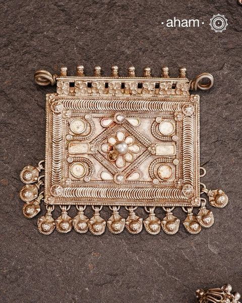 Beautiful handcrafted tribal silver amulet pendant from a bygone area, that bring back memories and stories of that time.&nbsp;Wear it with a long chain or with a black thread, or layer them to create a distinct look.
