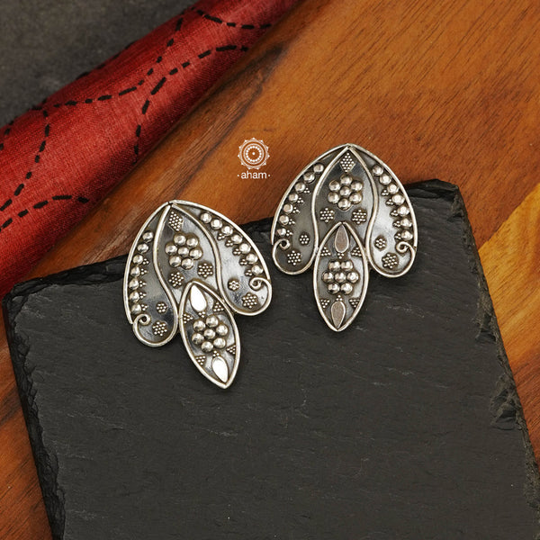 Mewad Rava Work Silver Earrings