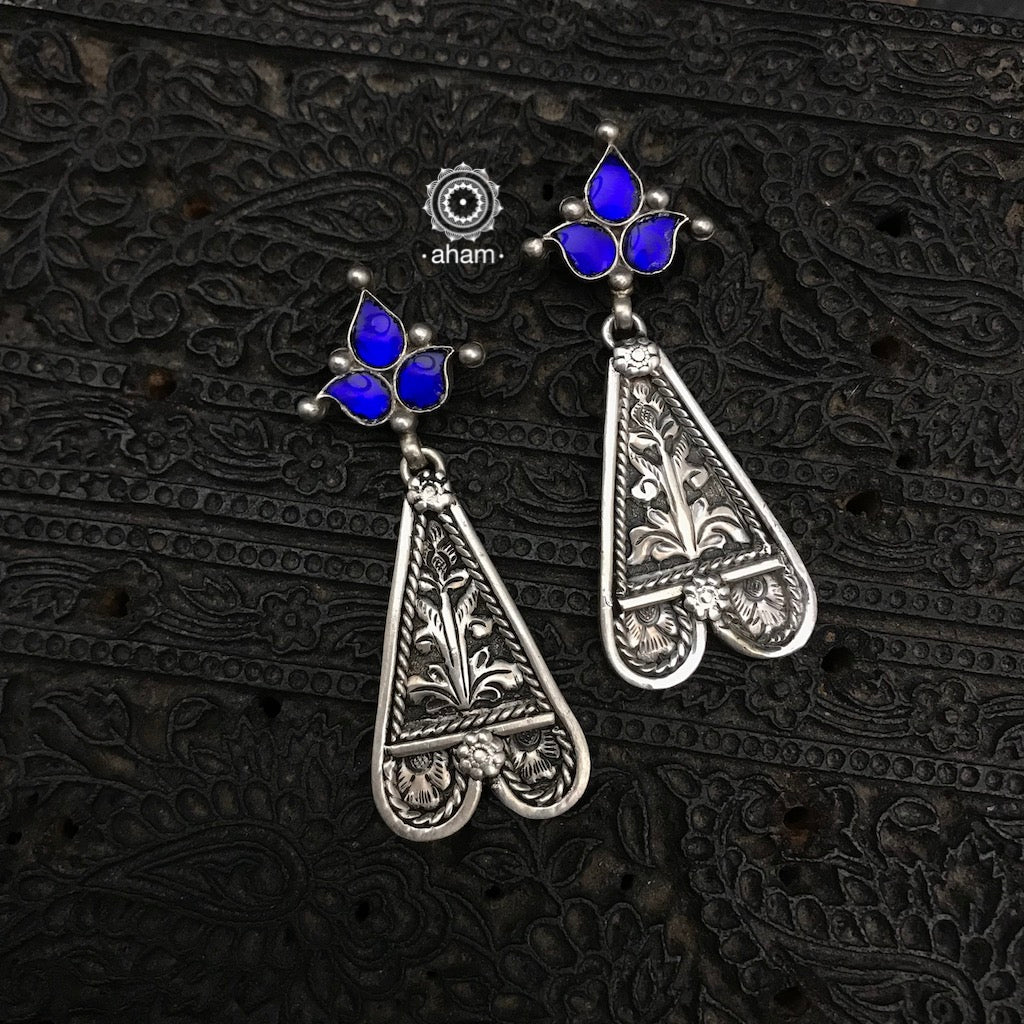 Mewad heart earrings in 92.5 sterling silver with beautiful chitai work. An ode to the glorious state of Rajasthan.