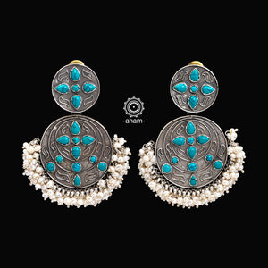Feel beautiful in these summer love turquoise silver earrings with cultured pearls. Pair it with your light toned outfits for a pop of colour.