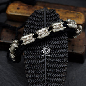 Vintage tribal silver amulet choker. An ode to the glorious state of Rajasthan. Style this lightweight choker with you ethnic outfits.