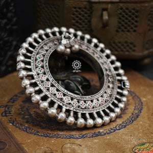Vintage Pacheli Silver Kada from Rajasthan. Beautiful piece from a bygone era, that bring back memories and stories of that time. 