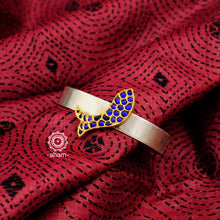 One of a kind statement wearable art pieces. An eclectic mix of elements, with a play of colours, textures, forms and workmanship. Crafted in 92.5 Sterling Silver with two tones that make them so versatile and unique. Modern Heirloom pieces that can be worn across generations.   The price is for one piece kada only. 