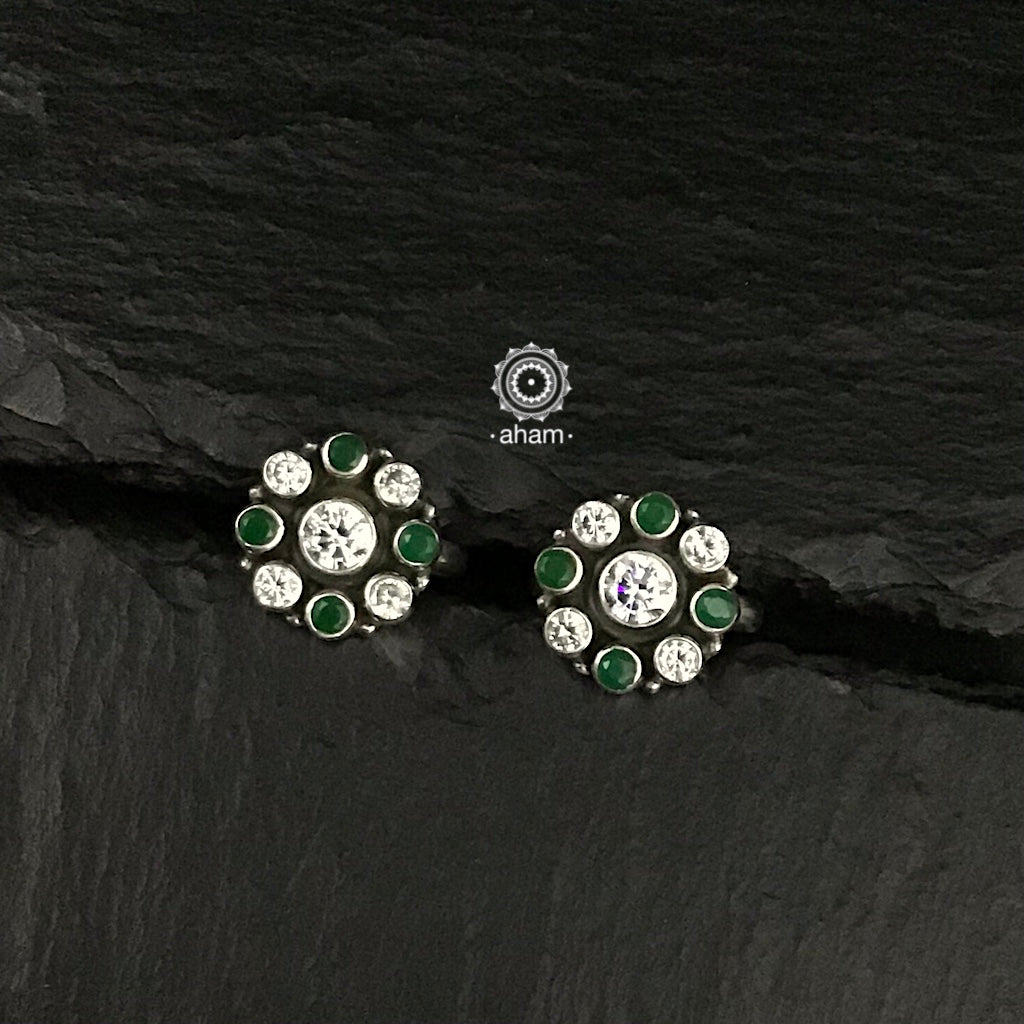 92.5 Oxidised Silver Green Stone Toe Ring For Girls - Silver Palace