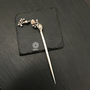 Bun / Juda Pin in silver.  Tie your hair up in this beautiful ethnic silver pin