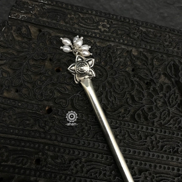 Bun / Juda Pin in silver. Tie your hair up in this beautiful ethnic silver pin