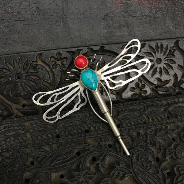 Fun and light weight dragonfly silver brooch pin Handcrafted in 92.5 silver, in perfect form and shape, we hope you enjoy wearing these silver beauties as much as we enjoyed making them.