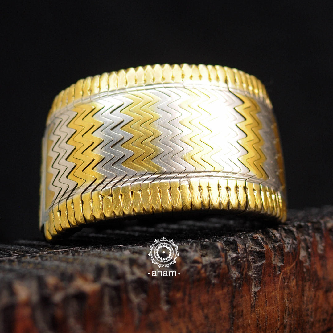 Handcrafted tribal dual tone silver pauchi. Beautiful handband from a bygone era, that bring back memories and stories of that time. 